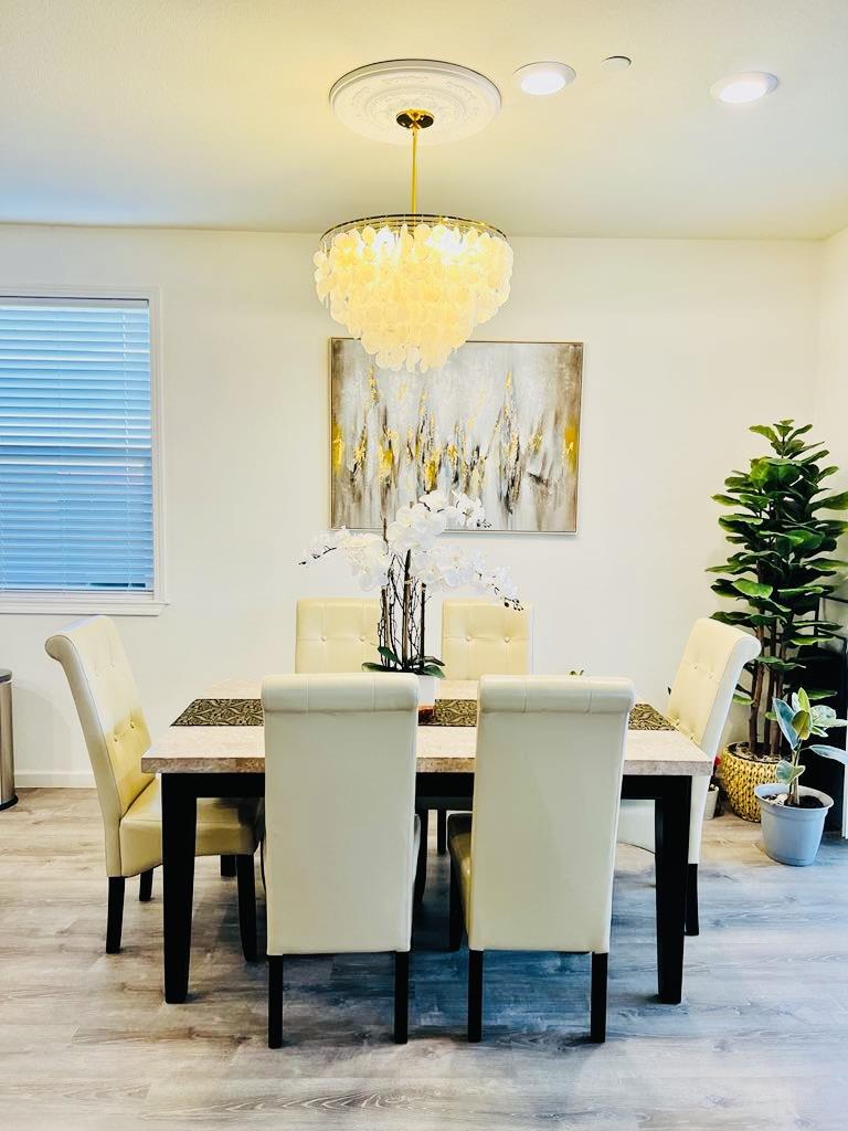 Detail Gallery Image 6 of 24 For 1630 Red Ribbons Ln, Manteca,  CA 95337 - 4 Beds | 2 Baths