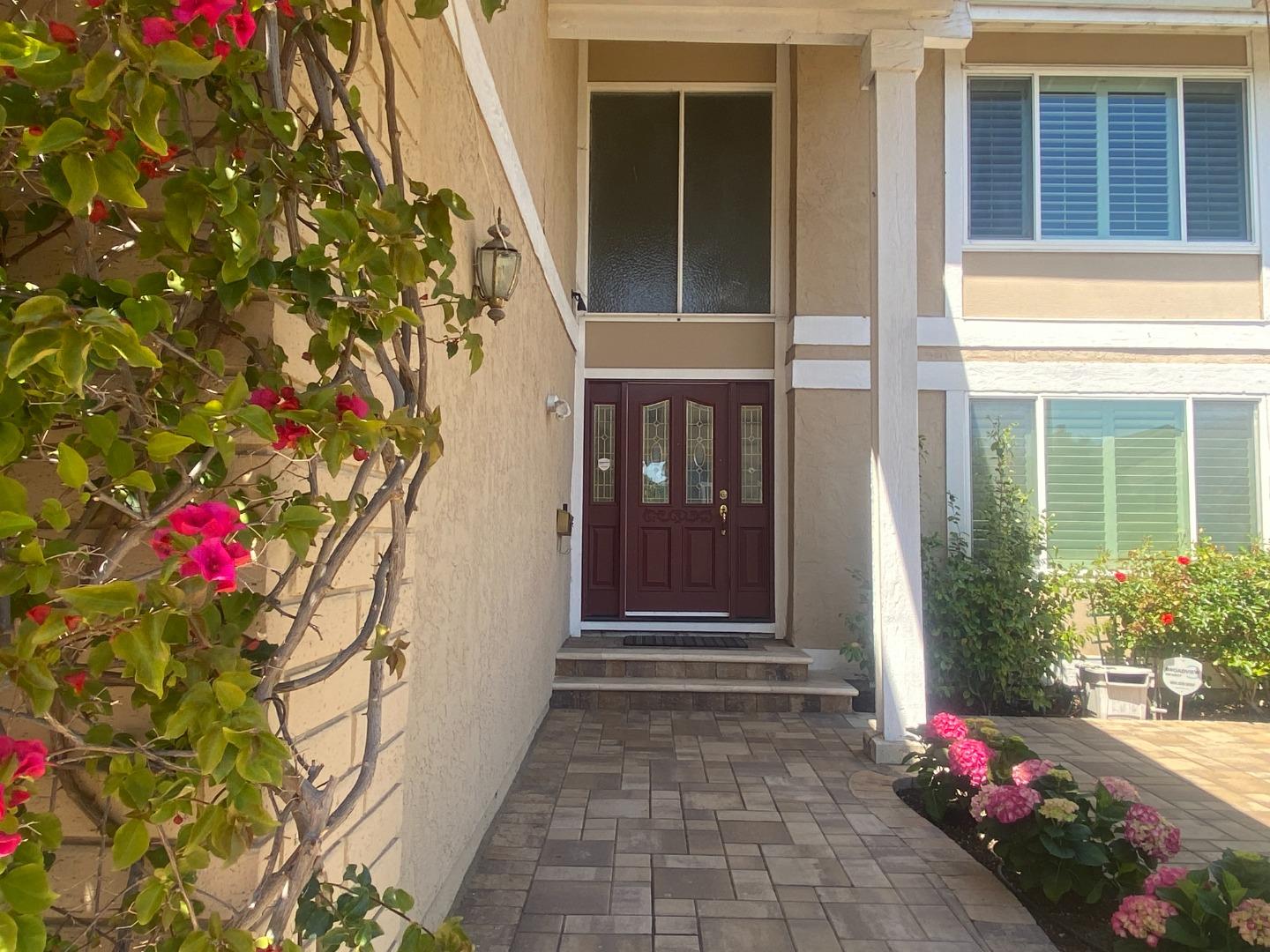 Detail Gallery Image 2 of 23 For 852 Arcturus Cir, Foster City,  CA 94404 - 5 Beds | 2/1 Baths