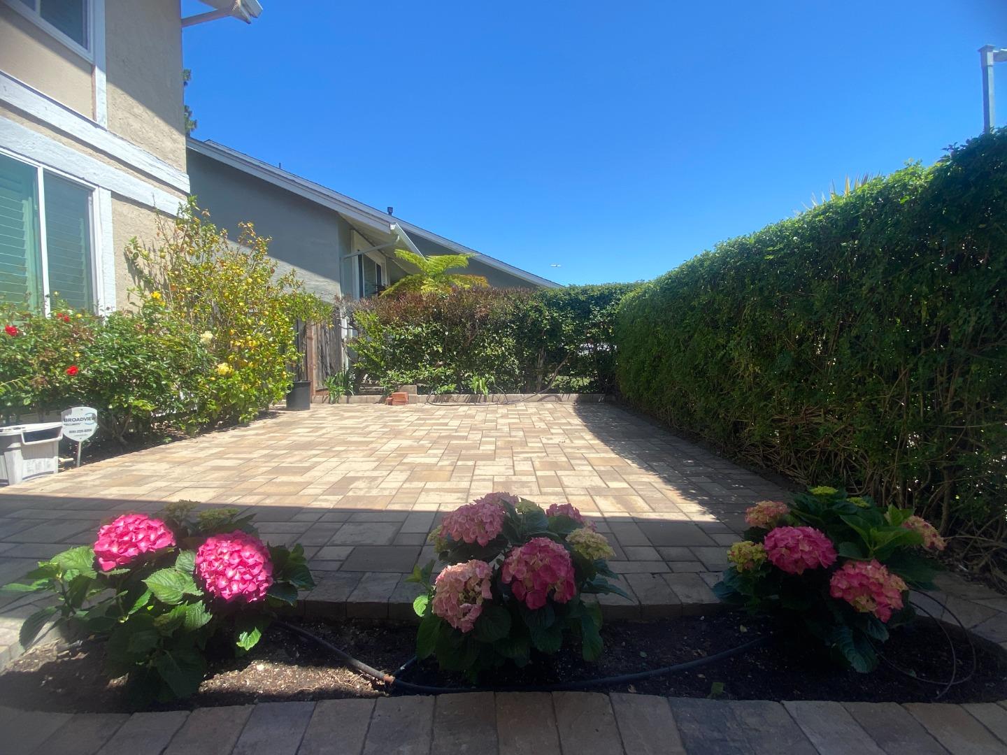 Detail Gallery Image 3 of 23 For 852 Arcturus Cir, Foster City,  CA 94404 - 5 Beds | 2/1 Baths