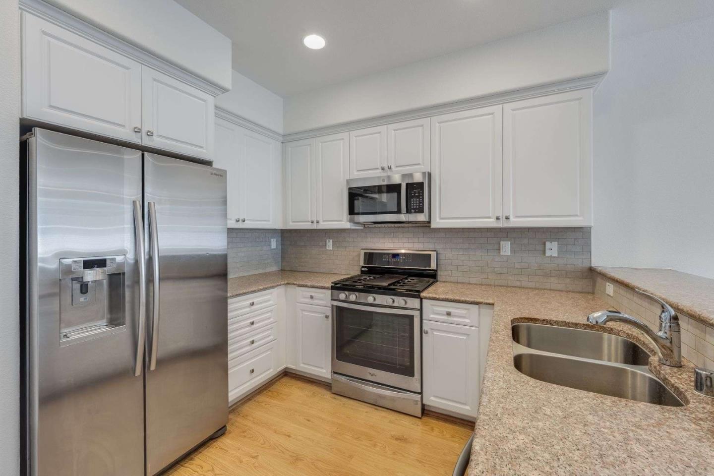 Detail Gallery Image 2 of 28 For 2099 Vincenzo, San Jose,  CA 95133 - 3 Beds | 3 Baths