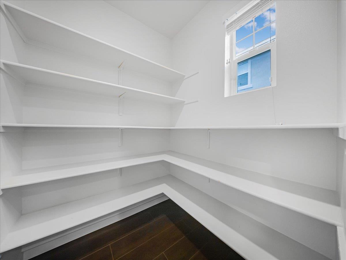 Detail Gallery Image 10 of 73 For 813 Galt Ter #3,  Sunnyvale,  CA 94085 - 3 Beds | 3/1 Baths