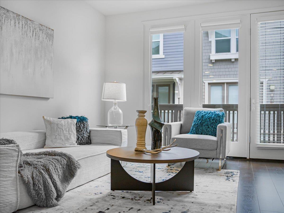 Detail Gallery Image 15 of 73 For 813 Galt Ter #3,  Sunnyvale,  CA 94085 - 3 Beds | 3/1 Baths