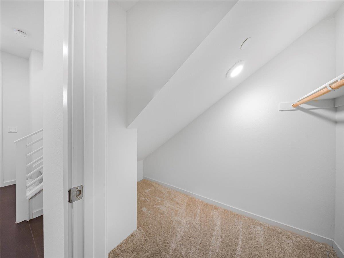 Detail Gallery Image 20 of 73 For 813 Galt Ter #3,  Sunnyvale,  CA 94085 - 3 Beds | 3/1 Baths