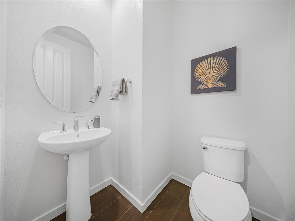 Detail Gallery Image 29 of 73 For 813 Galt Ter #3,  Sunnyvale,  CA 94085 - 3 Beds | 3/1 Baths