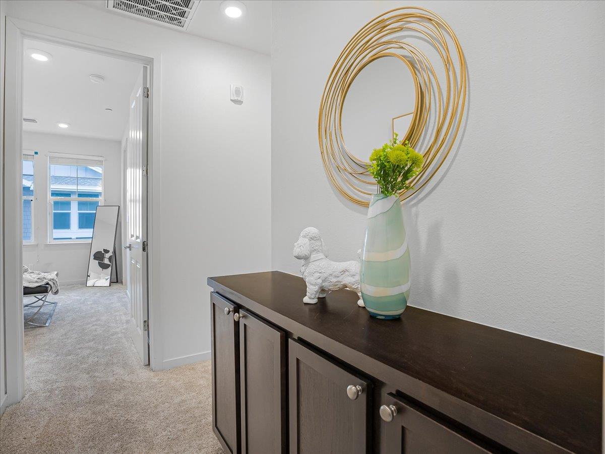 Detail Gallery Image 41 of 73 For 813 Galt Ter #3,  Sunnyvale,  CA 94085 - 3 Beds | 3/1 Baths