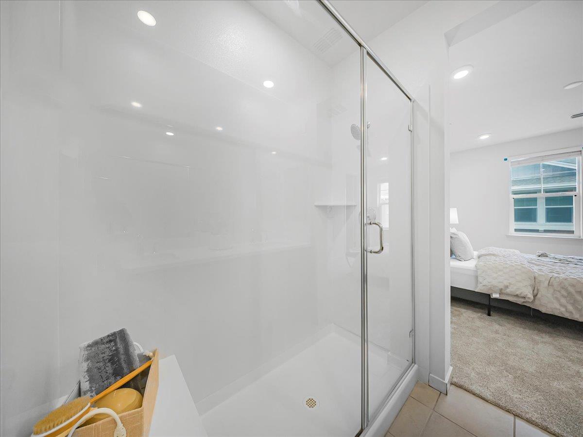 Detail Gallery Image 49 of 73 For 813 Galt Ter #3,  Sunnyvale,  CA 94085 - 3 Beds | 3/1 Baths