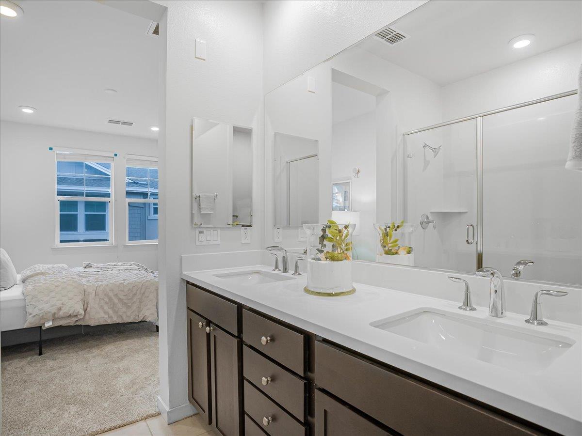 Detail Gallery Image 51 of 73 For 813 Galt Ter #3,  Sunnyvale,  CA 94085 - 3 Beds | 3/1 Baths