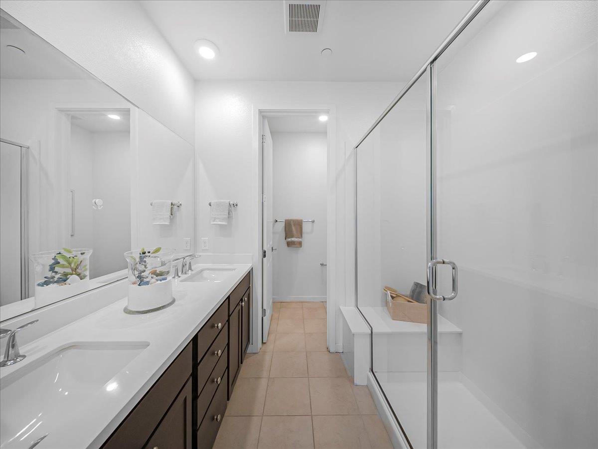 Detail Gallery Image 53 of 73 For 813 Galt Ter #3,  Sunnyvale,  CA 94085 - 3 Beds | 3/1 Baths