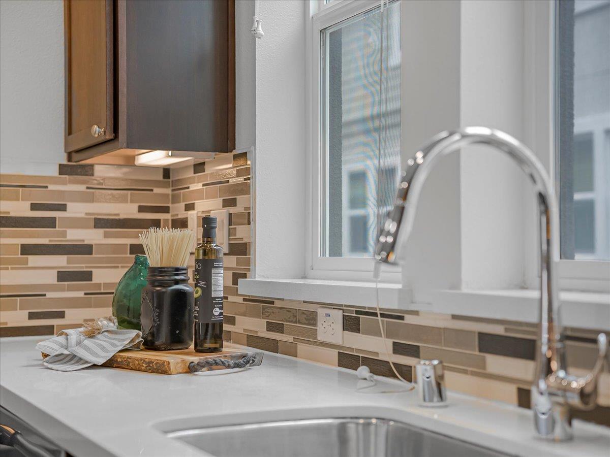Detail Gallery Image 7 of 73 For 813 Galt Ter #3,  Sunnyvale,  CA 94085 - 3 Beds | 3/1 Baths