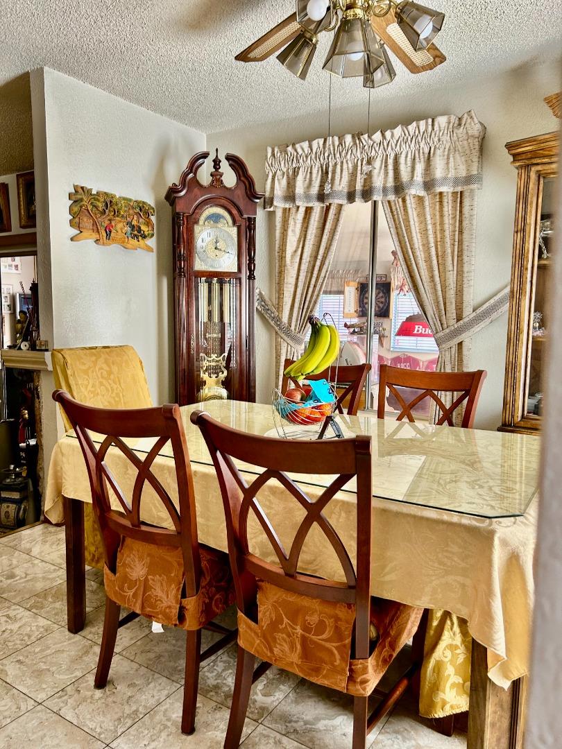 Detail Gallery Image 10 of 35 For 2071 Sunset View Pl, San Jose,  CA 95116 - 4 Beds | 2/1 Baths