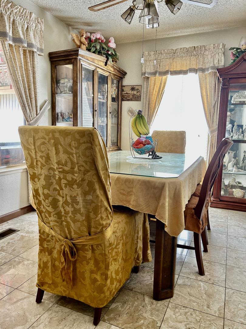 Detail Gallery Image 11 of 35 For 2071 Sunset View Pl, San Jose,  CA 95116 - 4 Beds | 2/1 Baths