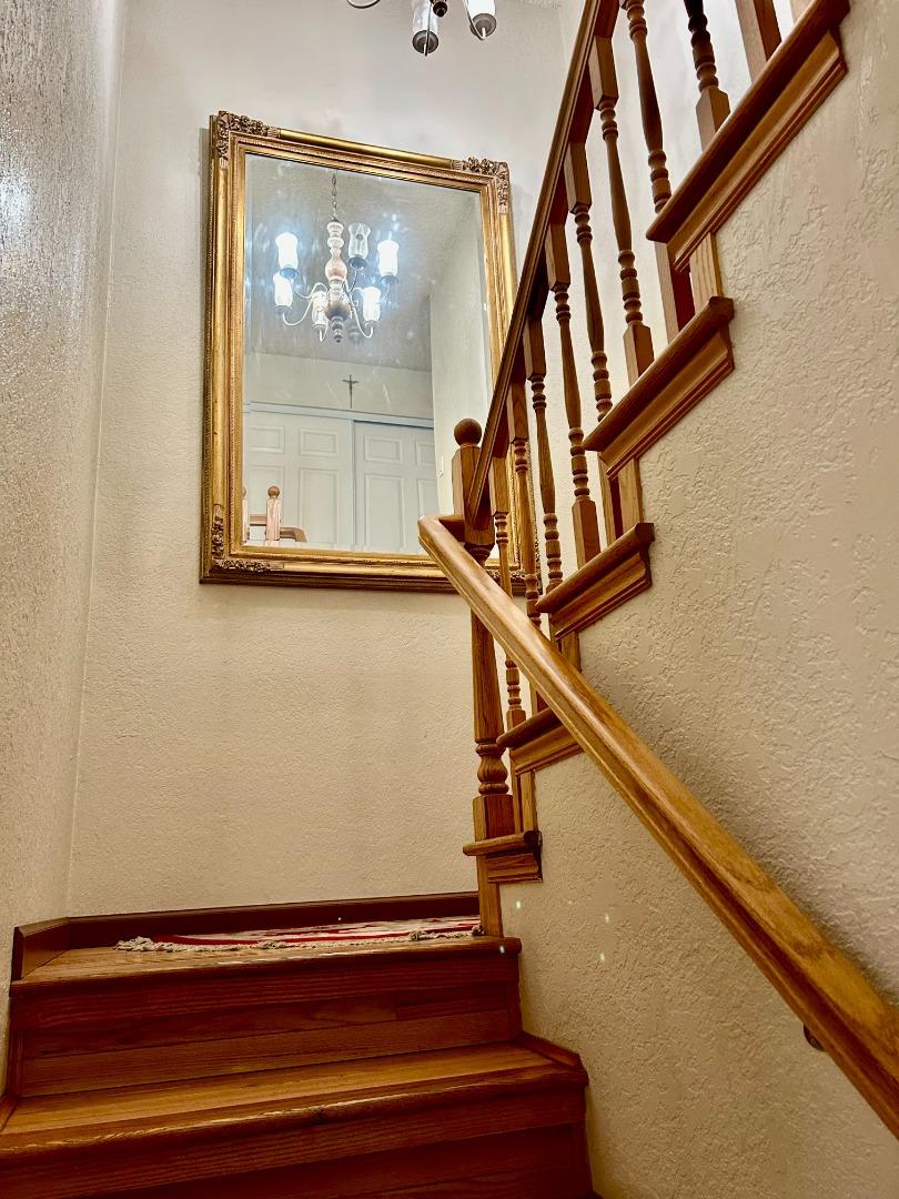 Detail Gallery Image 17 of 35 For 2071 Sunset View Pl, San Jose,  CA 95116 - 4 Beds | 2/1 Baths