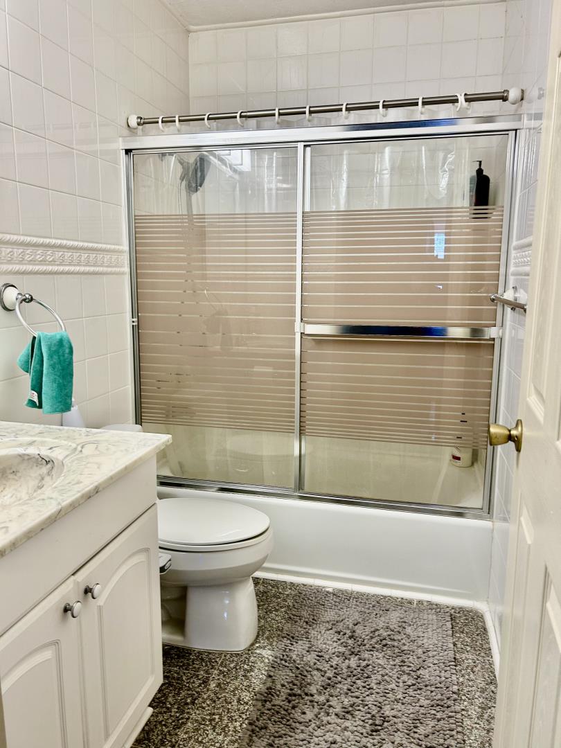 Detail Gallery Image 31 of 35 For 2071 Sunset View Pl, San Jose,  CA 95116 - 4 Beds | 2/1 Baths