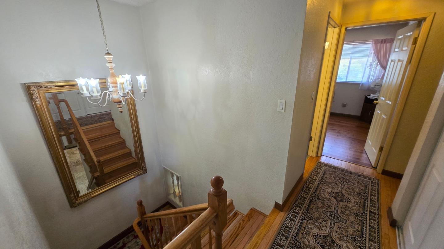 Detail Gallery Image 48 of 63 For 2071 Sunset View Pl, San Jose,  CA 95116 - 4 Beds | 2/1 Baths