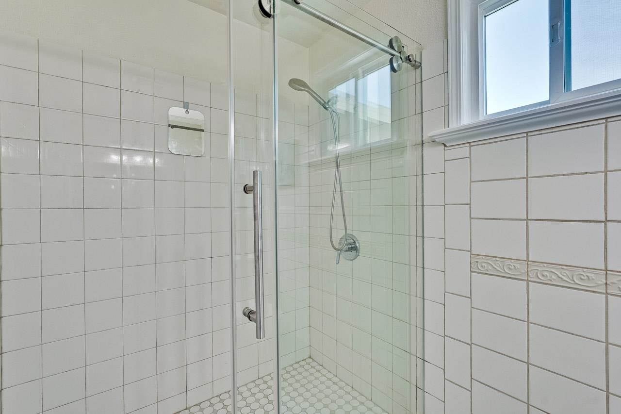 Detail Gallery Image 26 of 52 For 764 4th Ave, Redwood City,  CA 94063 - 5 Beds | 3 Baths