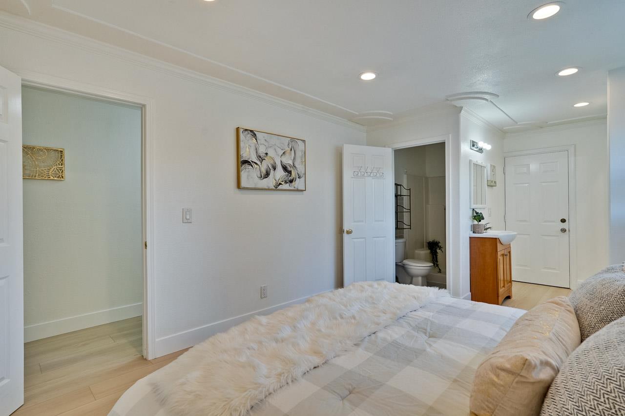 Detail Gallery Image 29 of 52 For 764 4th Ave, Redwood City,  CA 94063 - 5 Beds | 3 Baths