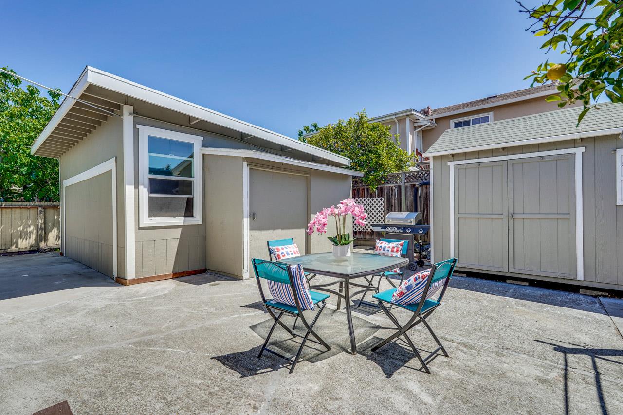 Detail Gallery Image 42 of 52 For 764 4th Ave, Redwood City,  CA 94063 - 5 Beds | 3 Baths