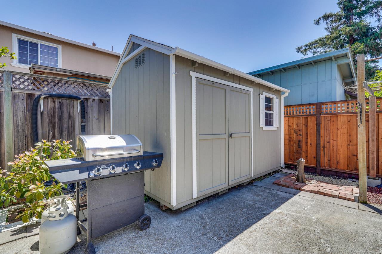 Detail Gallery Image 44 of 52 For 764 4th Ave, Redwood City,  CA 94063 - 5 Beds | 3 Baths