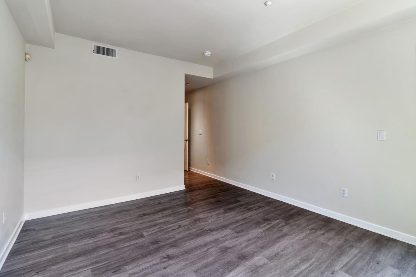 Detail Gallery Image 15 of 21 For 2925 Glascock St, Oakland,  CA 94601 - 2 Beds | 2 Baths