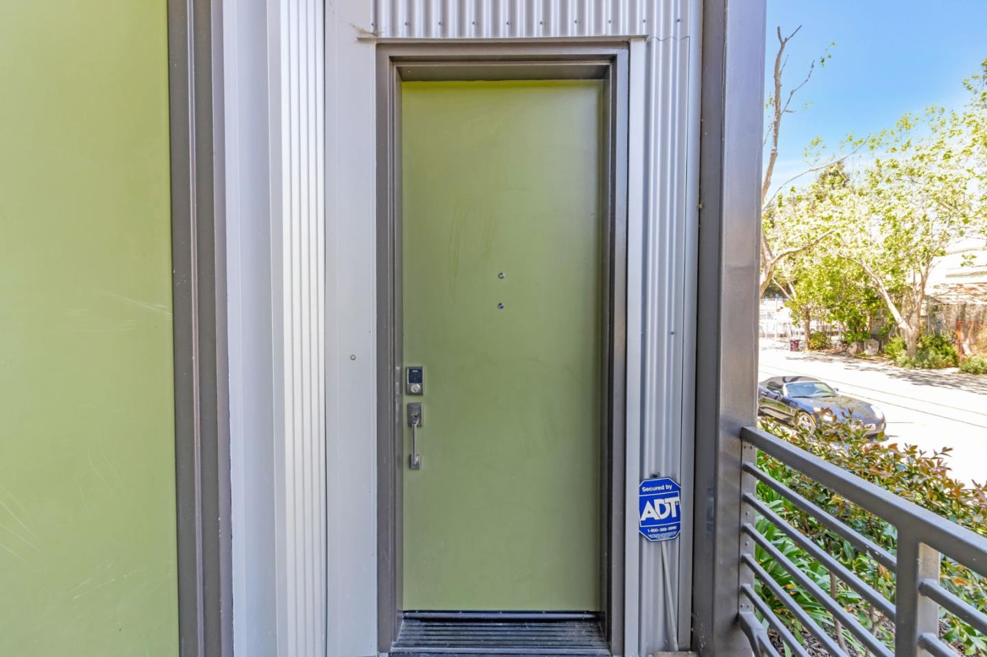 Detail Gallery Image 4 of 21 For 2925 Glascock St, Oakland,  CA 94601 - 2 Beds | 2 Baths