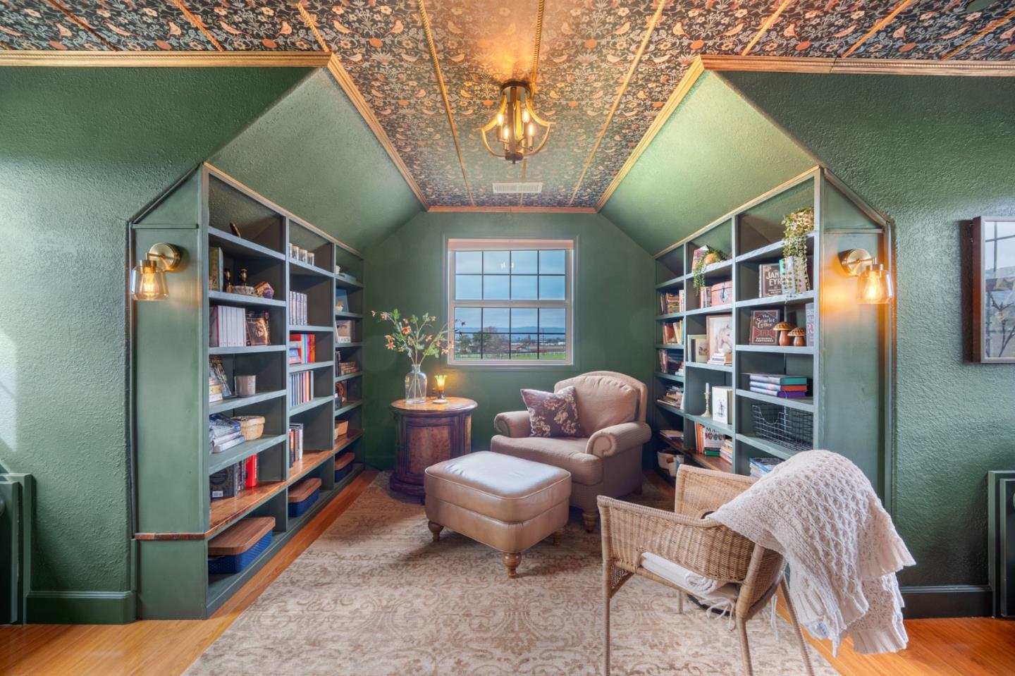 Detail Gallery Image 16 of 40 For 2760 Leavesley Rd, Gilroy,  CA 95020 - 5 Beds | 3/1 Baths