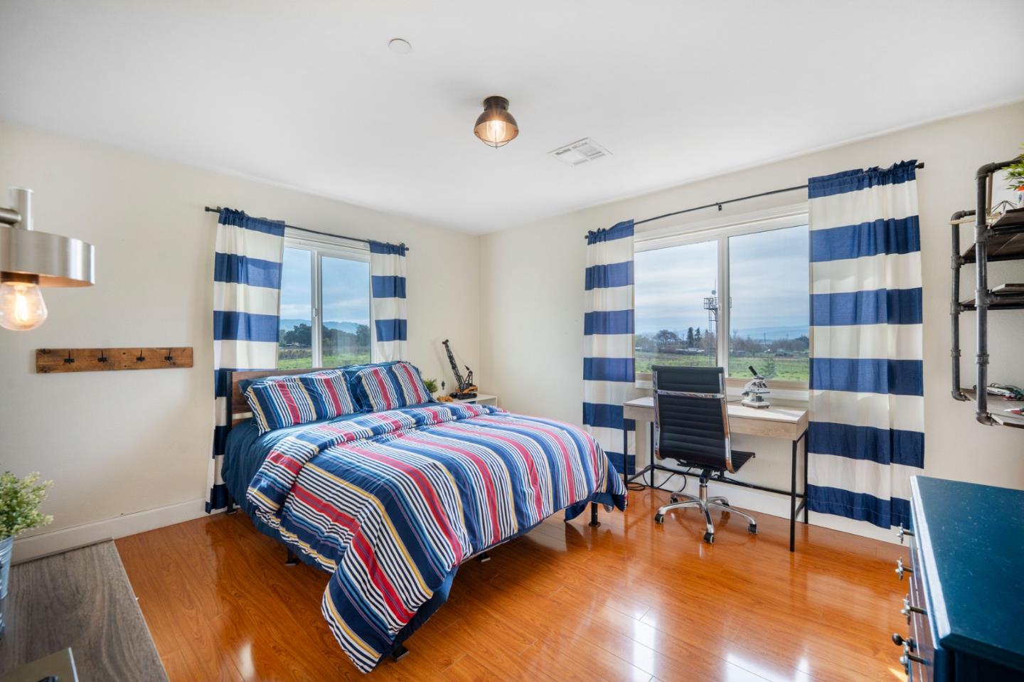 Detail Gallery Image 23 of 40 For 2760 Leavesley Rd, Gilroy,  CA 95020 - 5 Beds | 3/1 Baths