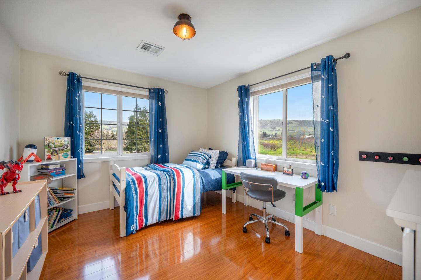 Detail Gallery Image 27 of 40 For 2760 Leavesley Rd, Gilroy,  CA 95020 - 5 Beds | 3/1 Baths