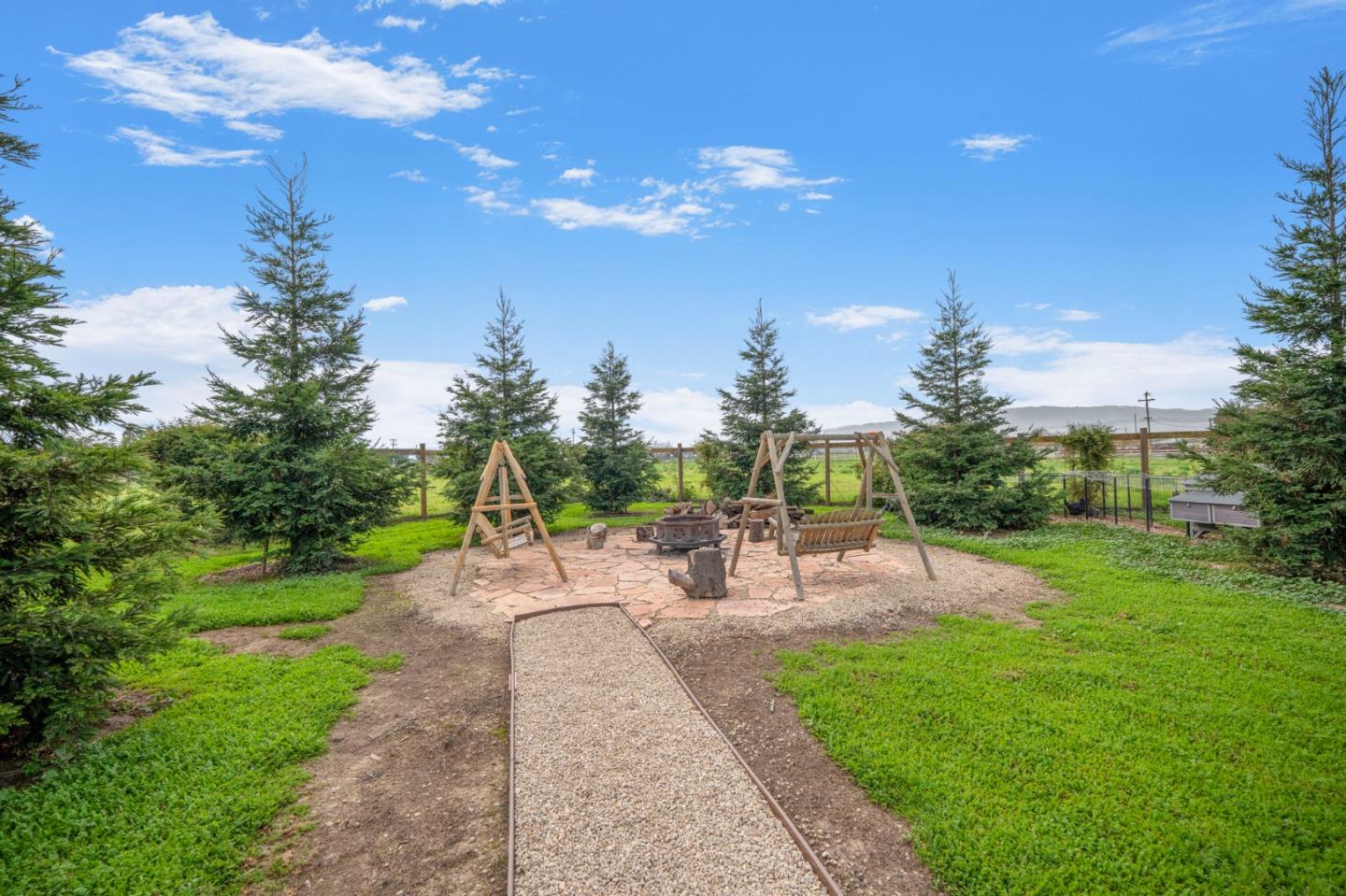 Detail Gallery Image 37 of 40 For 2760 Leavesley Rd, Gilroy,  CA 95020 - 5 Beds | 3/1 Baths