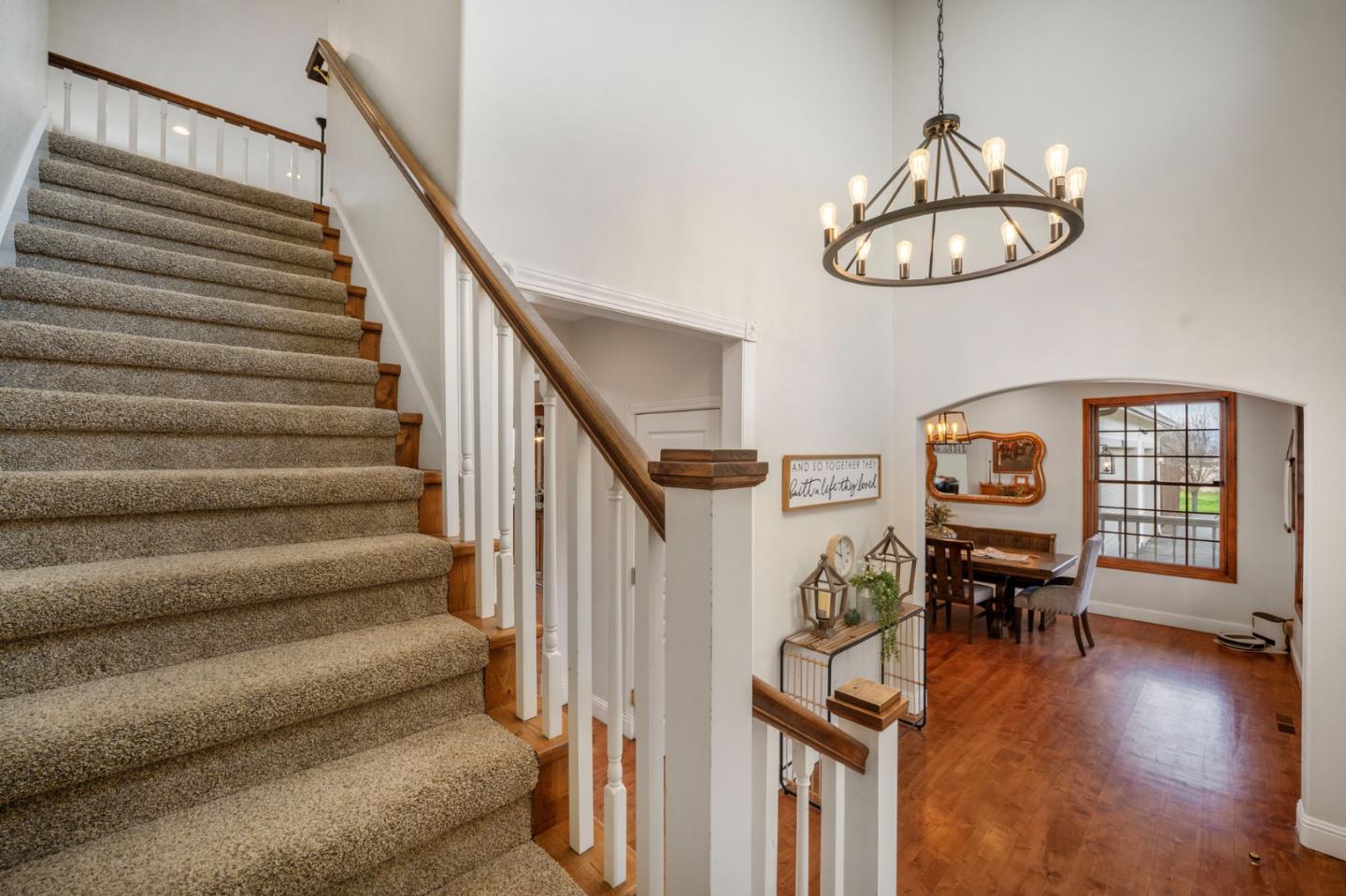 Detail Gallery Image 4 of 40 For 2760 Leavesley Rd, Gilroy,  CA 95020 - 5 Beds | 3/1 Baths