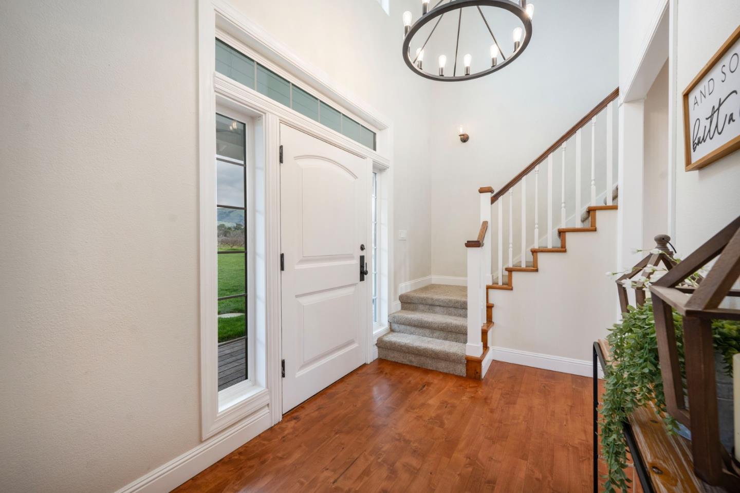 Detail Gallery Image 5 of 40 For 2760 Leavesley Rd, Gilroy,  CA 95020 - 5 Beds | 3/1 Baths