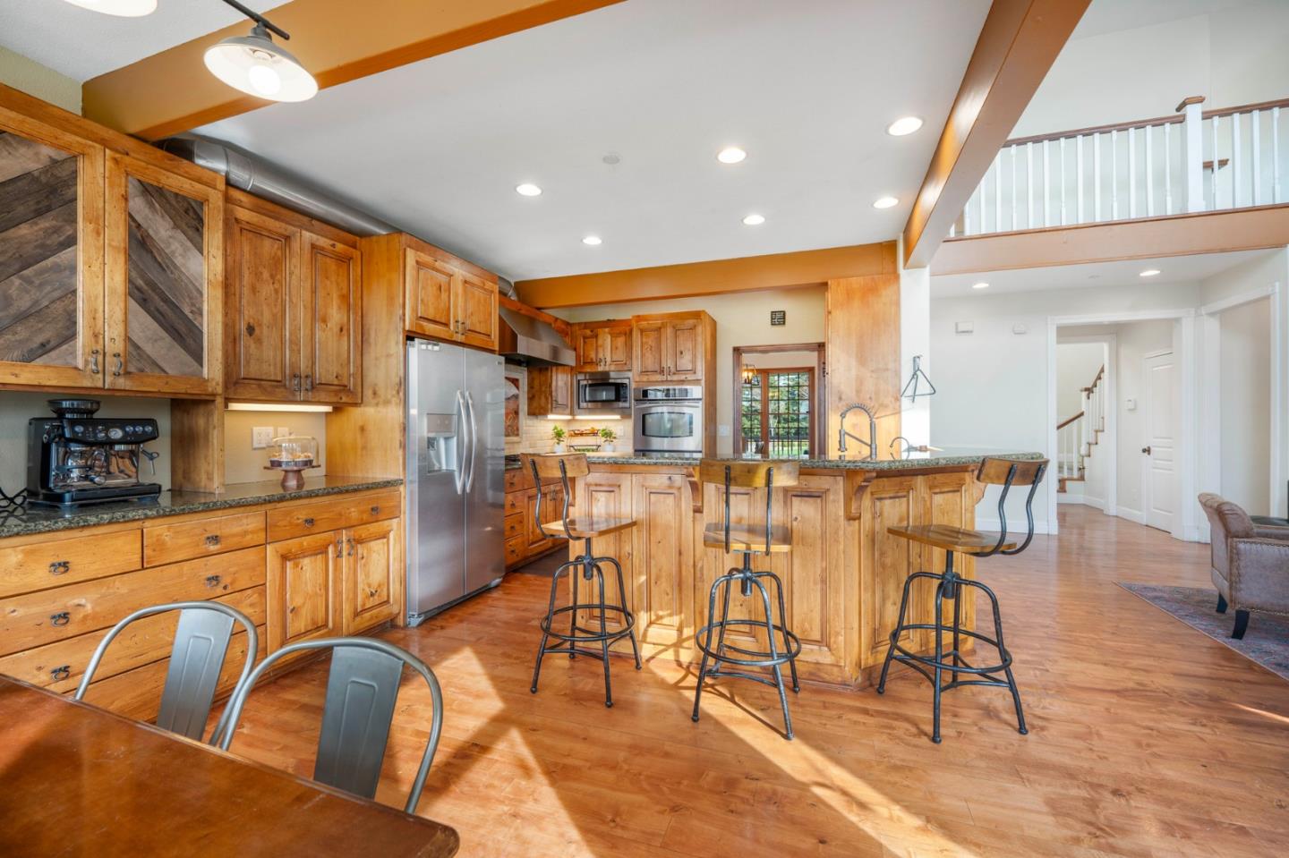 Detail Gallery Image 8 of 40 For 2760 Leavesley Rd, Gilroy,  CA 95020 - 5 Beds | 3/1 Baths