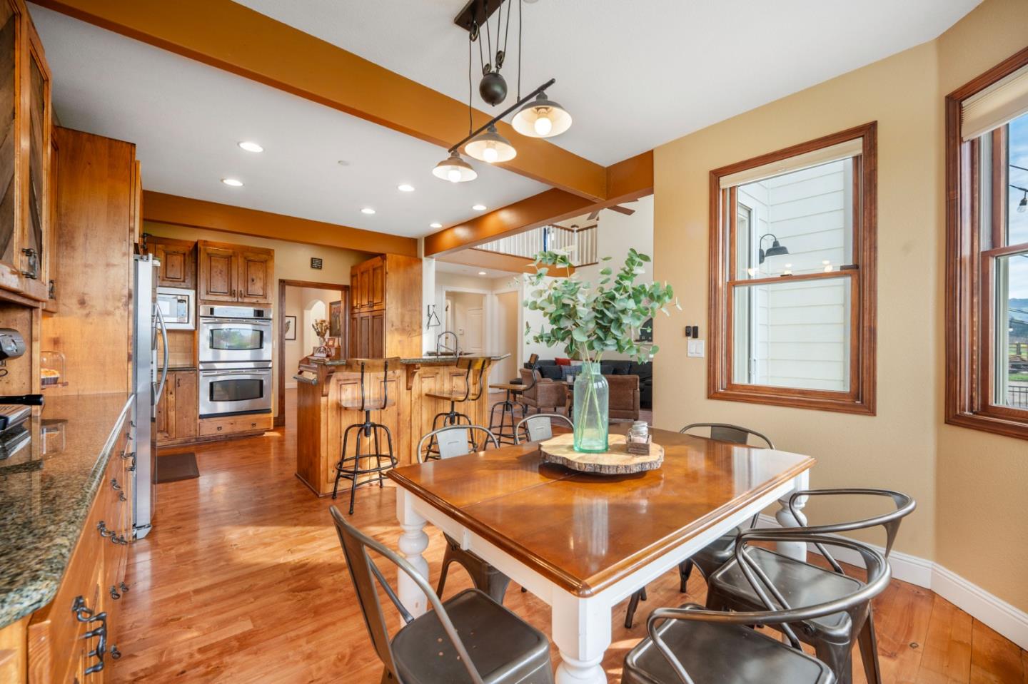 Detail Gallery Image 9 of 40 For 2760 Leavesley Rd, Gilroy,  CA 95020 - 5 Beds | 3/1 Baths