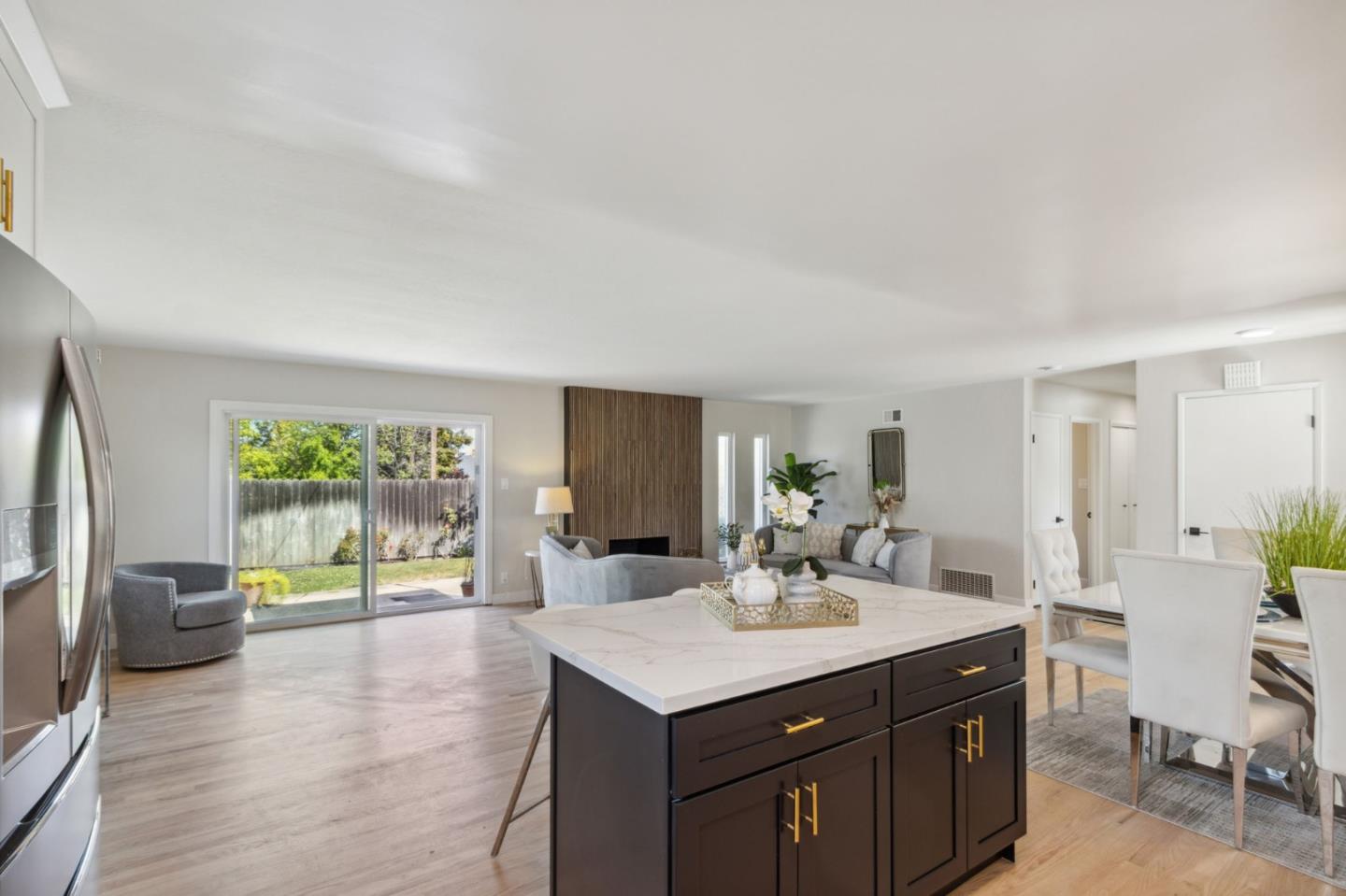 Detail Gallery Image 9 of 23 For 1334 S Blaney Ave, San Jose,  CA 95129 - 3 Beds | 2 Baths