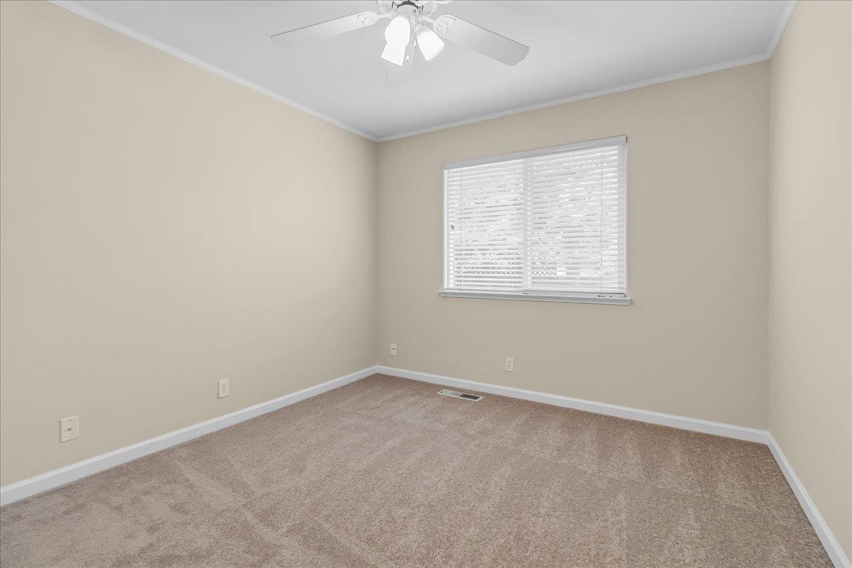 Detail Gallery Image 28 of 38 For 955 Valley Oak Dr, Hollister,  CA 95023 - 3 Beds | 2 Baths