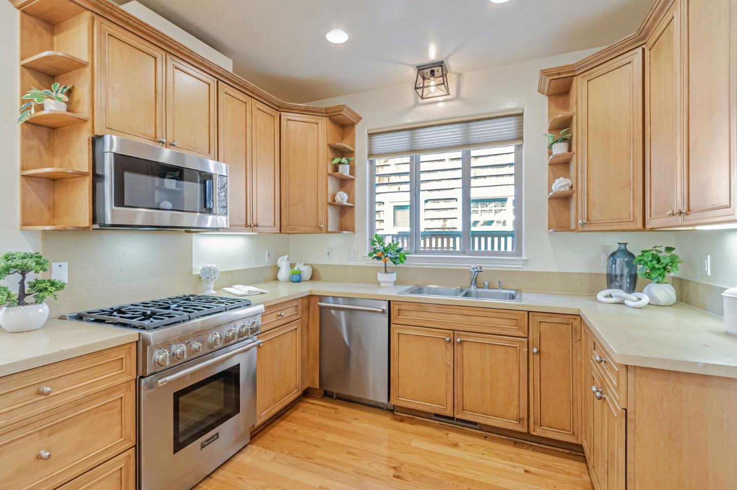 Detail Gallery Image 19 of 75 For 878 Sierra Vista Ave, Mountain View,  CA 94043 - 4 Beds | 3 Baths