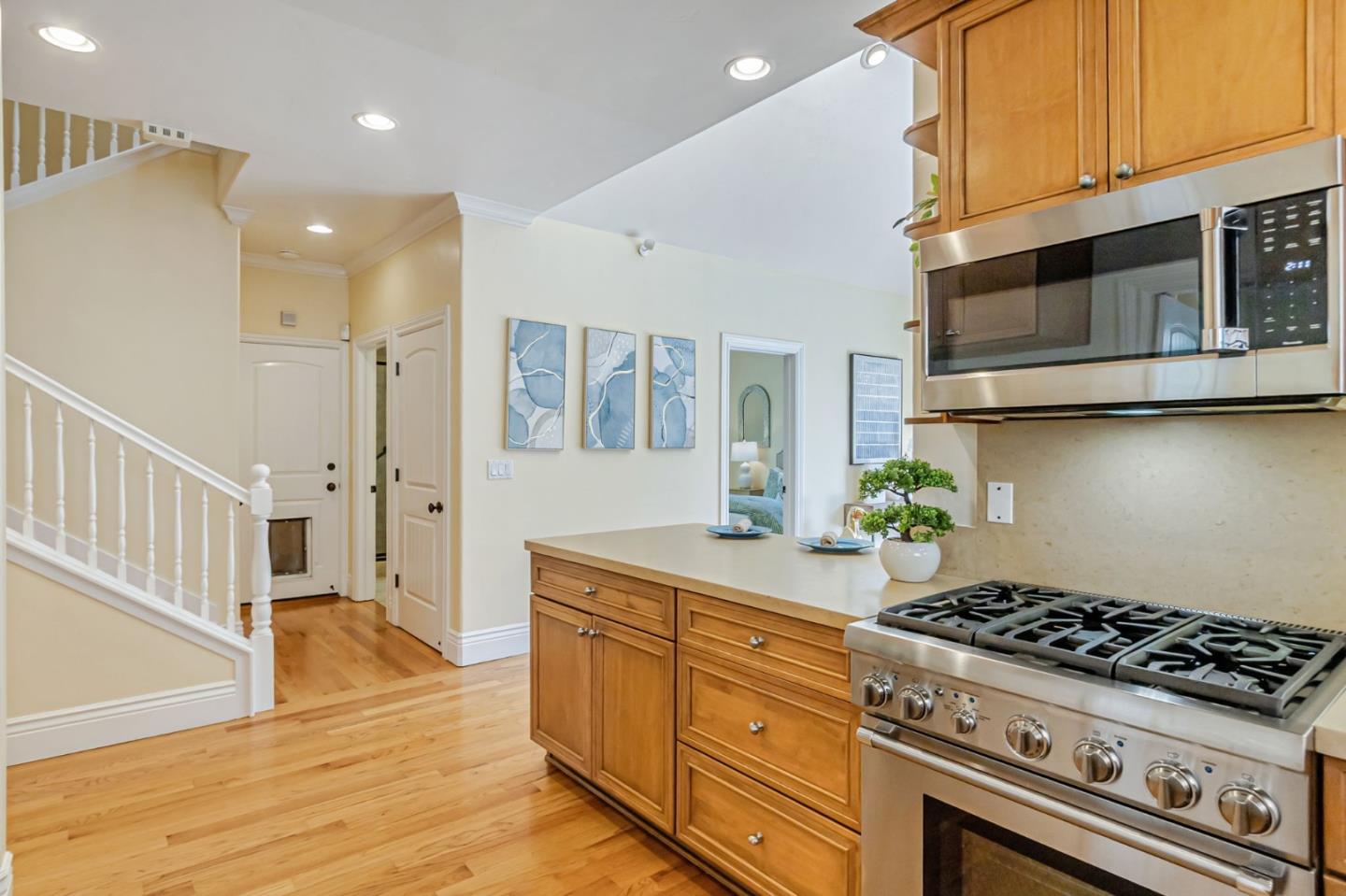 Detail Gallery Image 23 of 75 For 878 Sierra Vista Ave, Mountain View,  CA 94043 - 4 Beds | 3 Baths