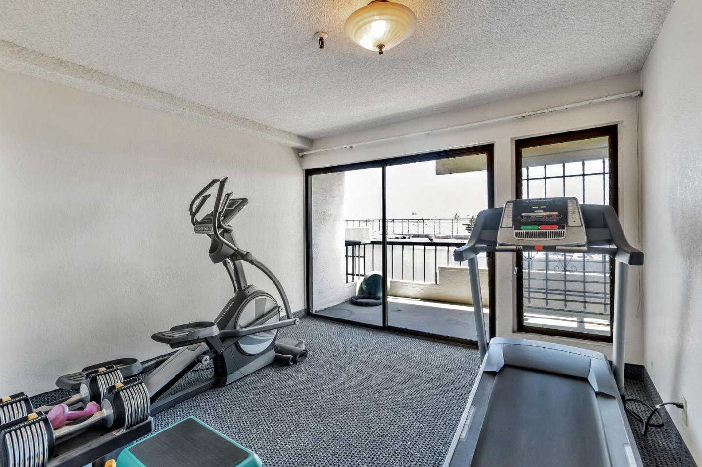 Detail Gallery Image 15 of 22 For 1830 Lakeshore Ave #109,  Oakland,  CA 94606 - 2 Beds | 2 Baths