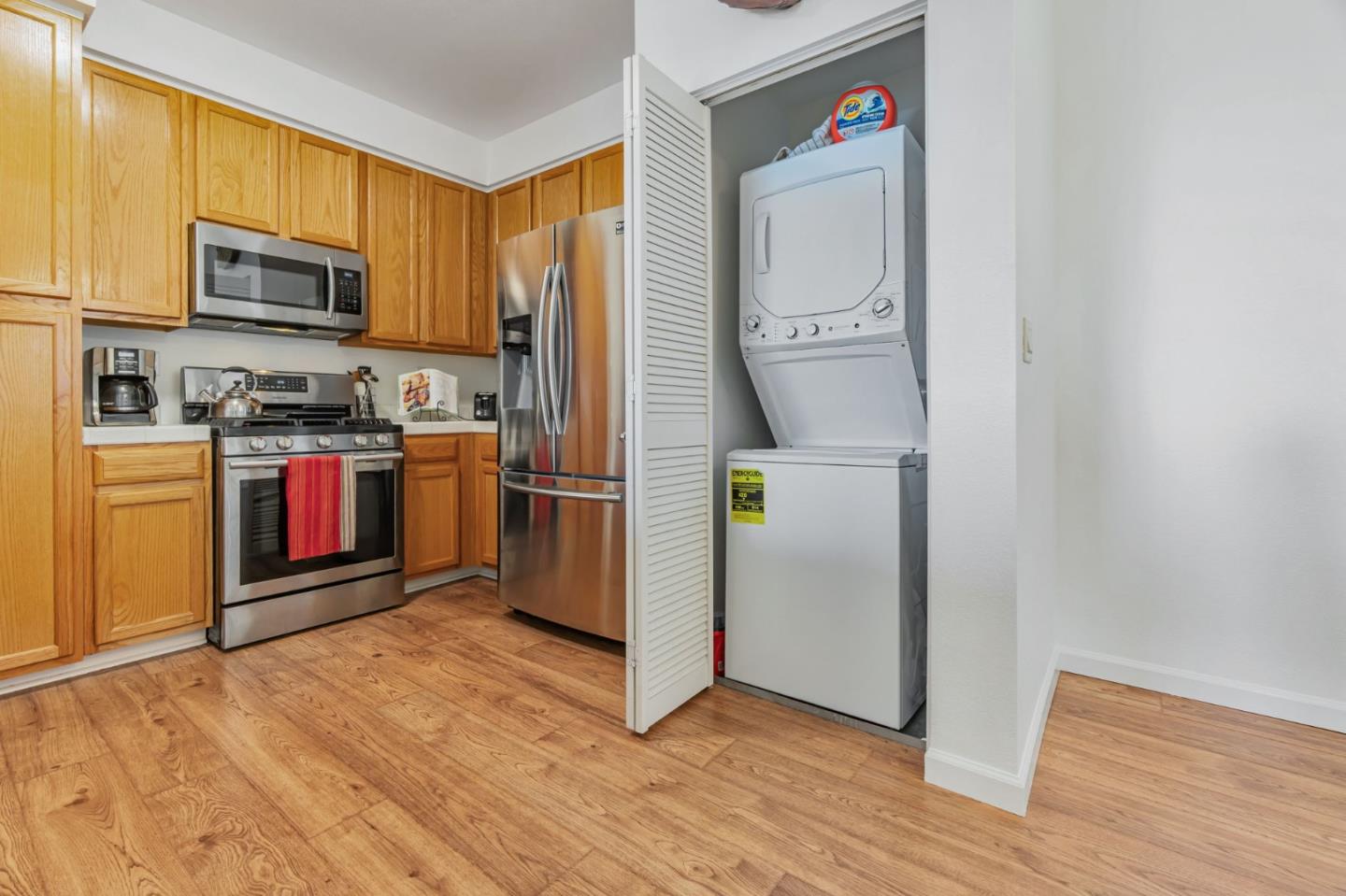 Detail Gallery Image 16 of 37 For 1400 El Camino Real #208,  South San Francisco,  CA 94080 - 2 Beds | 2 Baths