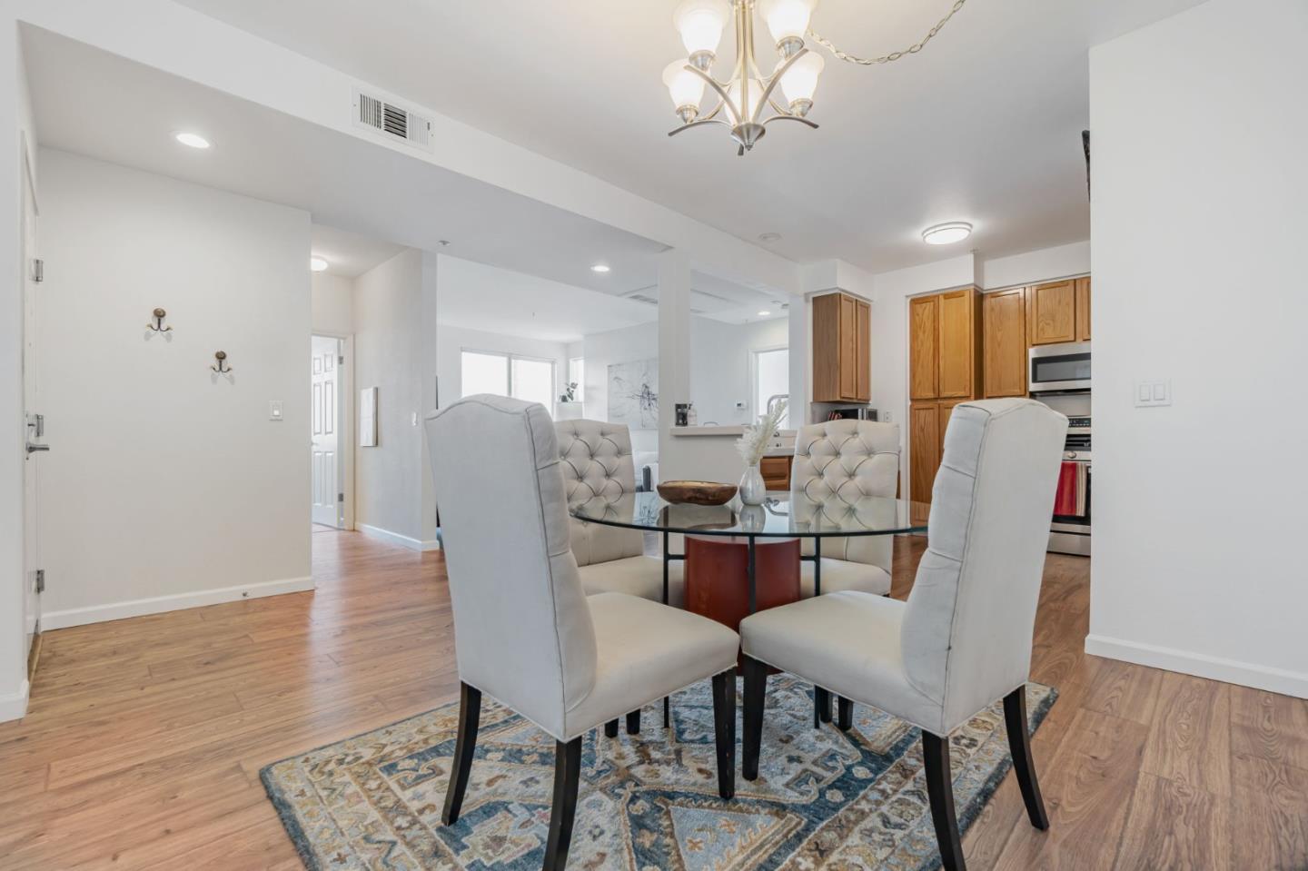 Detail Gallery Image 20 of 37 For 1400 El Camino Real #208,  South San Francisco,  CA 94080 - 2 Beds | 2 Baths