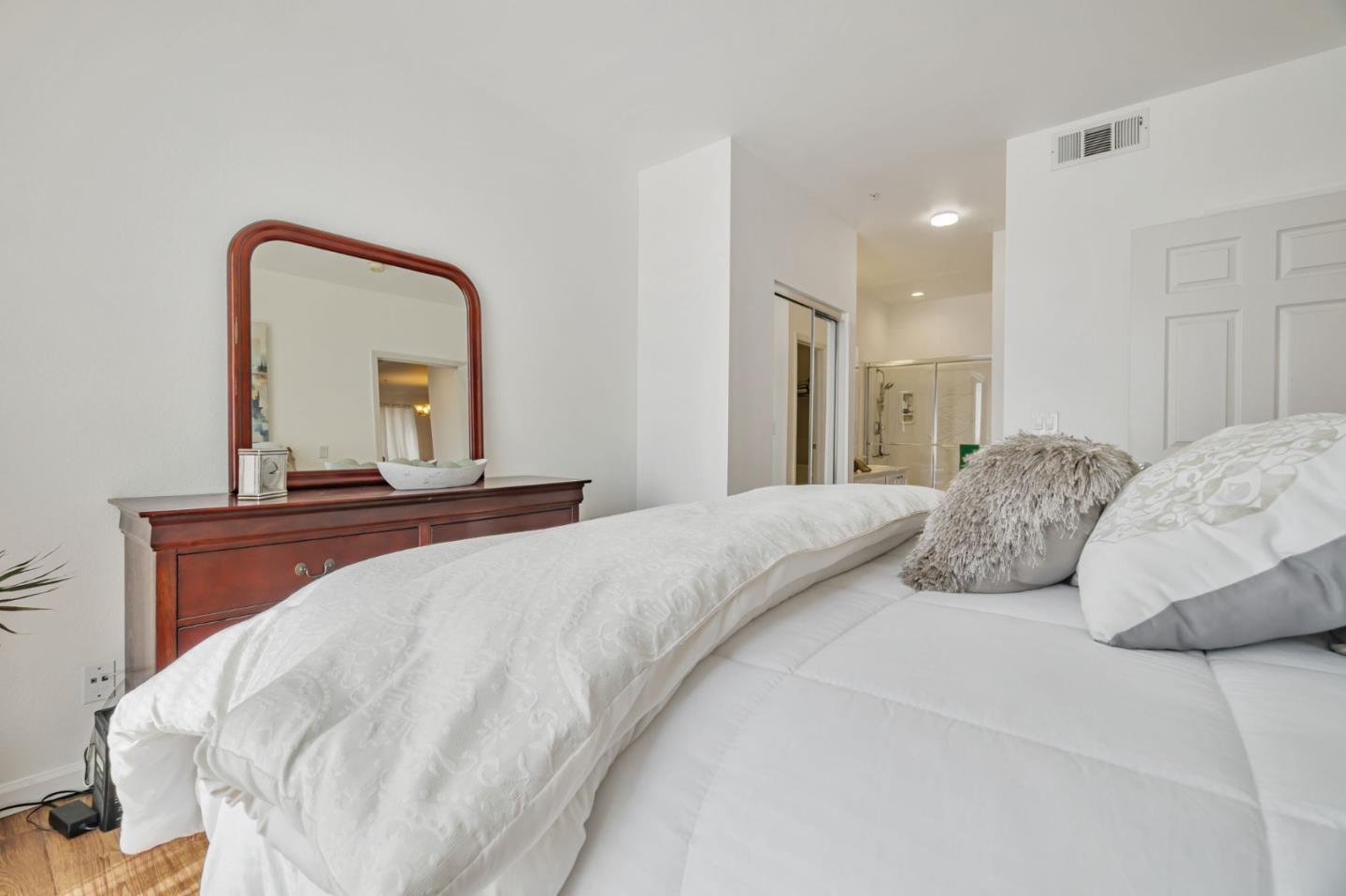 Detail Gallery Image 26 of 37 For 1400 El Camino Real #208,  South San Francisco,  CA 94080 - 2 Beds | 2 Baths