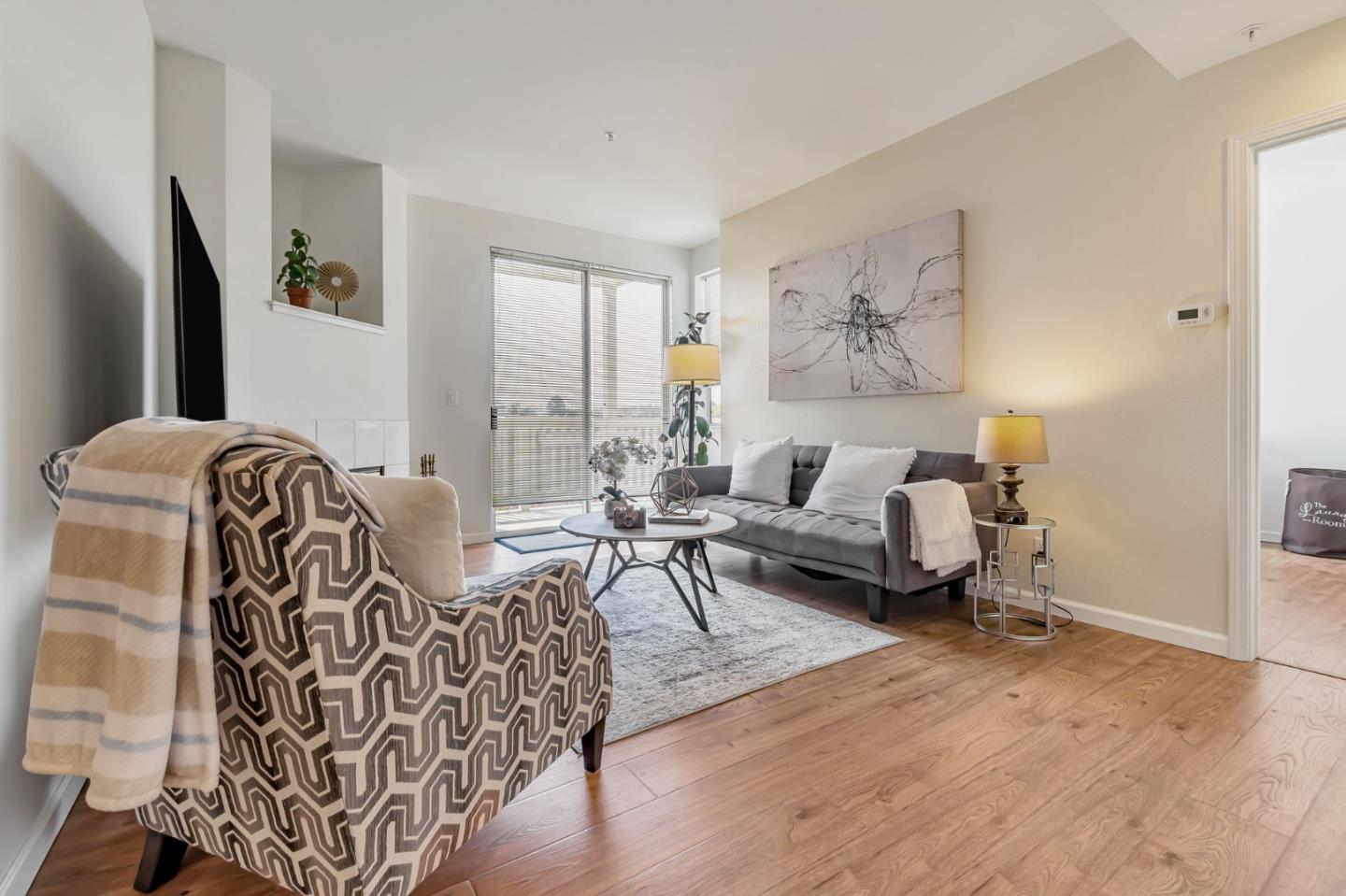 Detail Gallery Image 8 of 37 For 1400 El Camino Real #208,  South San Francisco,  CA 94080 - 2 Beds | 2 Baths