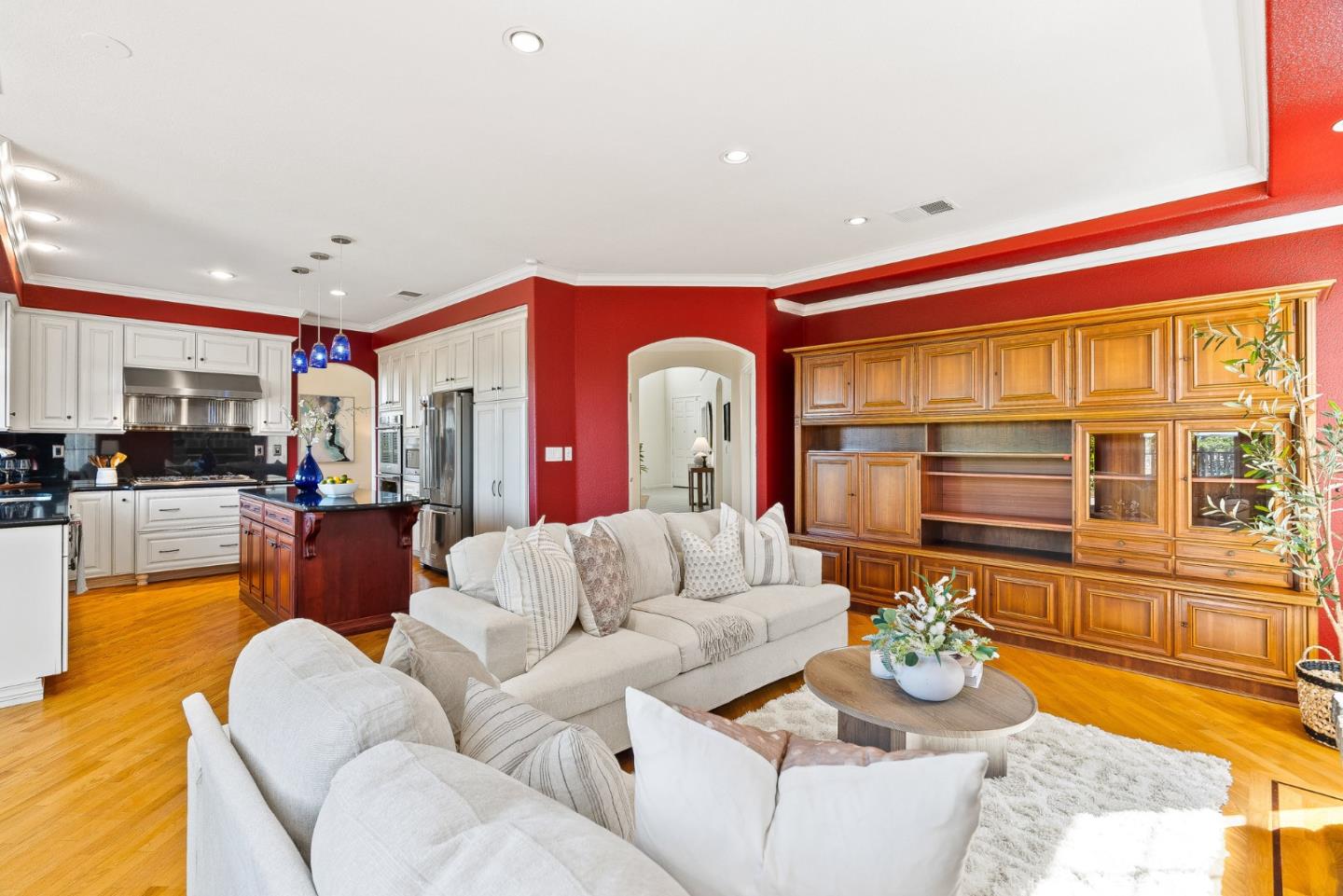 Detail Gallery Image 13 of 54 For 986 Governors Bay Dr, Redwood City,  CA 94065 - 4 Beds | 3 Baths
