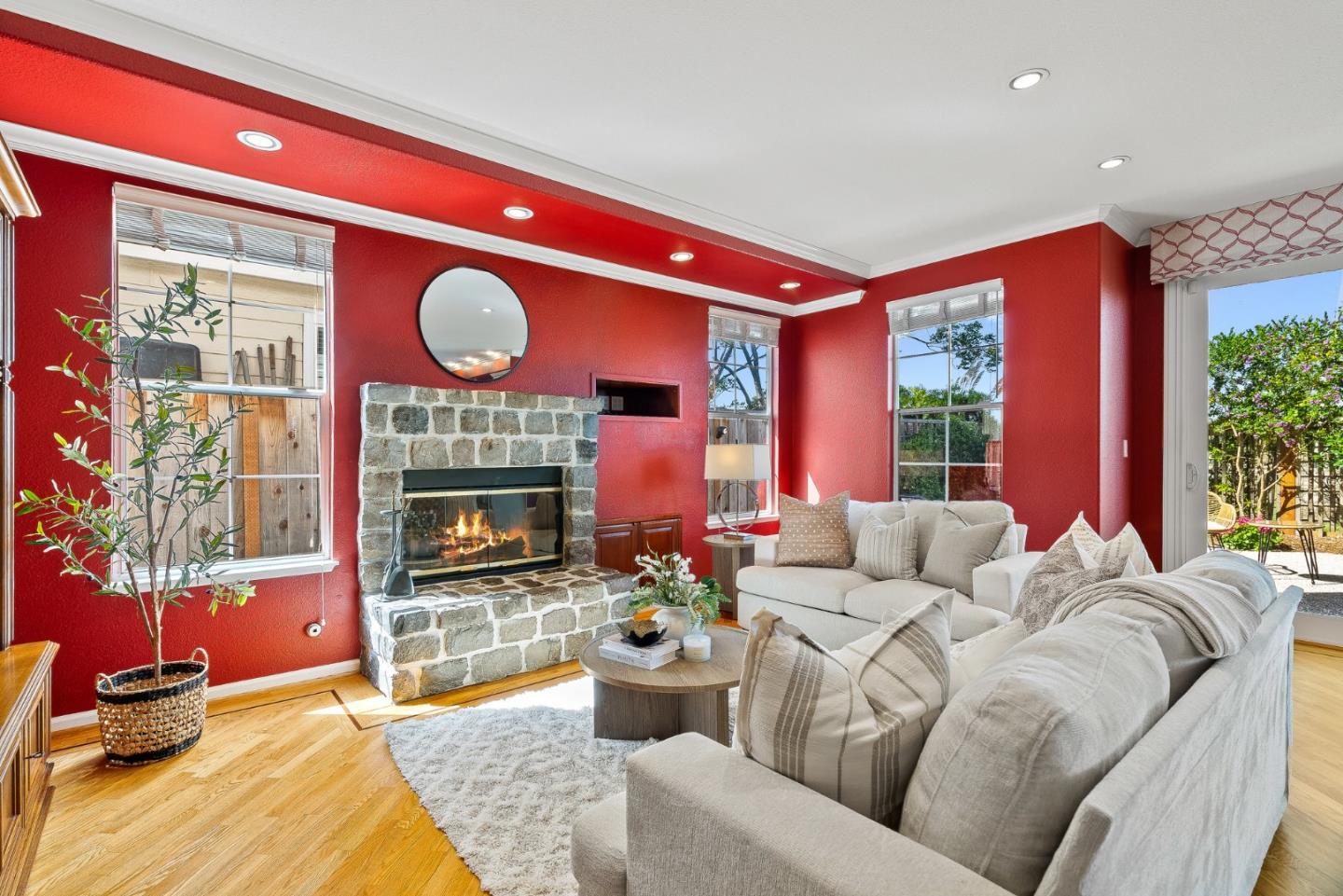 Detail Gallery Image 15 of 54 For 986 Governors Bay Dr, Redwood City,  CA 94065 - 4 Beds | 3 Baths