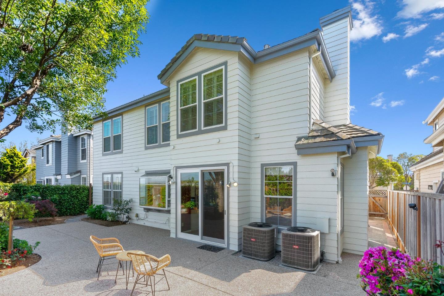 Detail Gallery Image 17 of 54 For 986 Governors Bay Dr, Redwood City,  CA 94065 - 4 Beds | 3 Baths