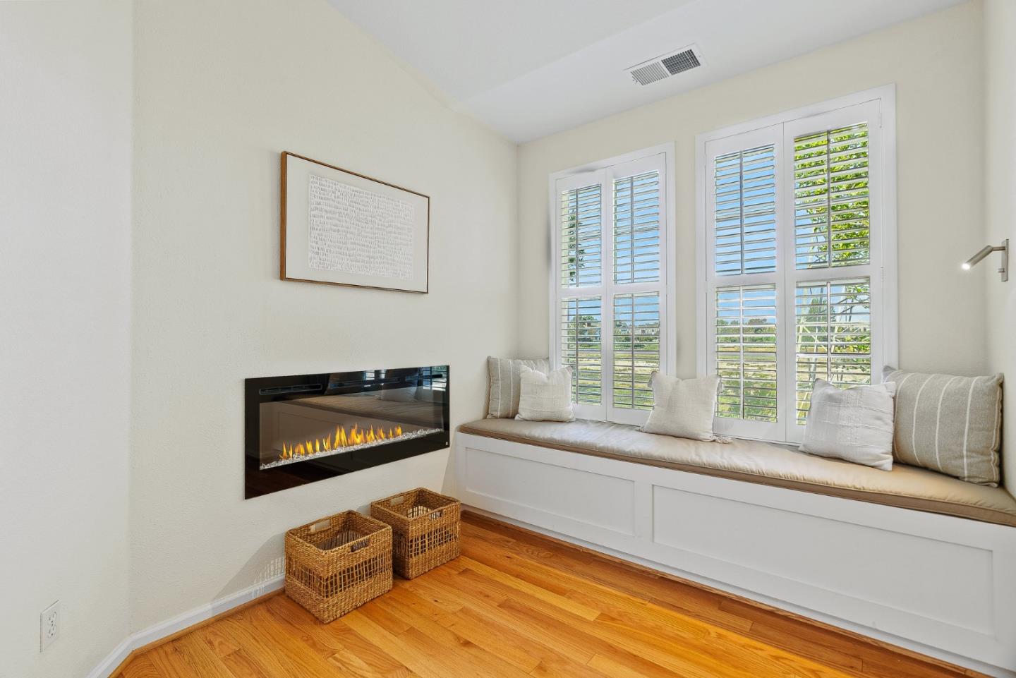 Detail Gallery Image 27 of 54 For 986 Governors Bay Dr, Redwood City,  CA 94065 - 4 Beds | 3 Baths