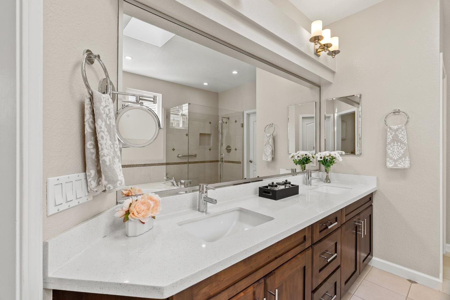 Detail Gallery Image 33 of 54 For 986 Governors Bay Dr, Redwood City,  CA 94065 - 4 Beds | 3 Baths