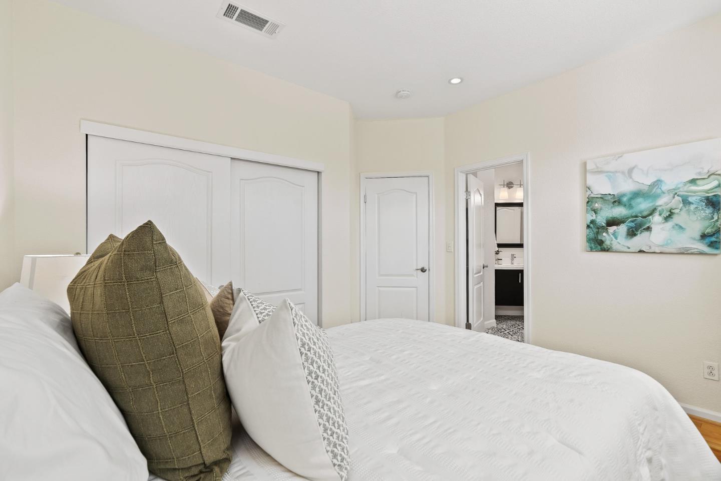Detail Gallery Image 37 of 54 For 986 Governors Bay Dr, Redwood City,  CA 94065 - 4 Beds | 3 Baths