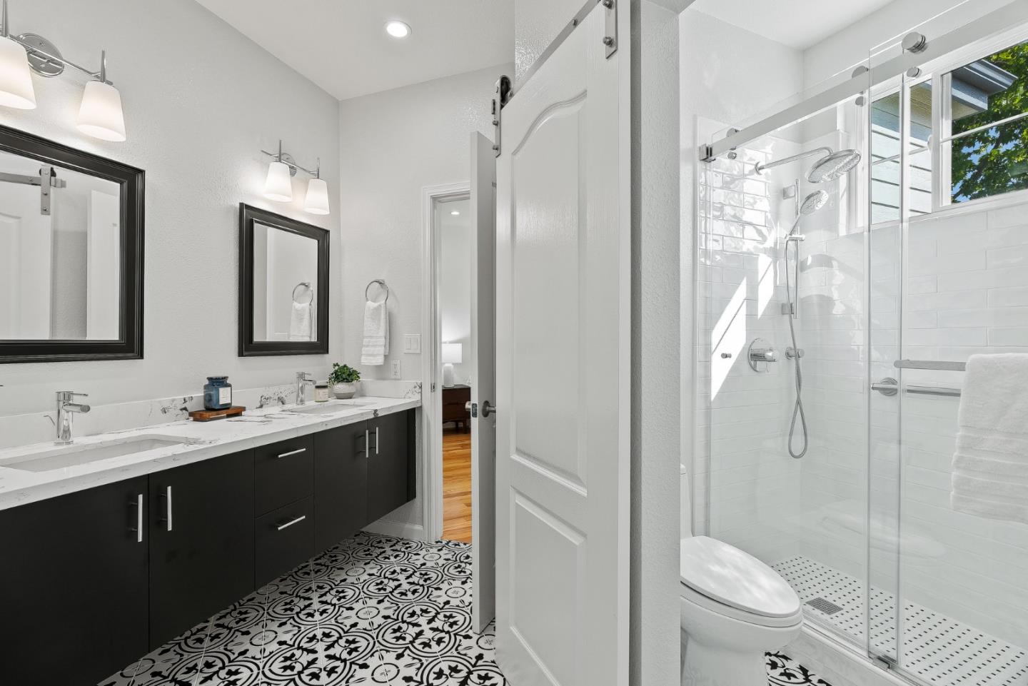 Detail Gallery Image 38 of 54 For 986 Governors Bay Dr, Redwood City,  CA 94065 - 4 Beds | 3 Baths