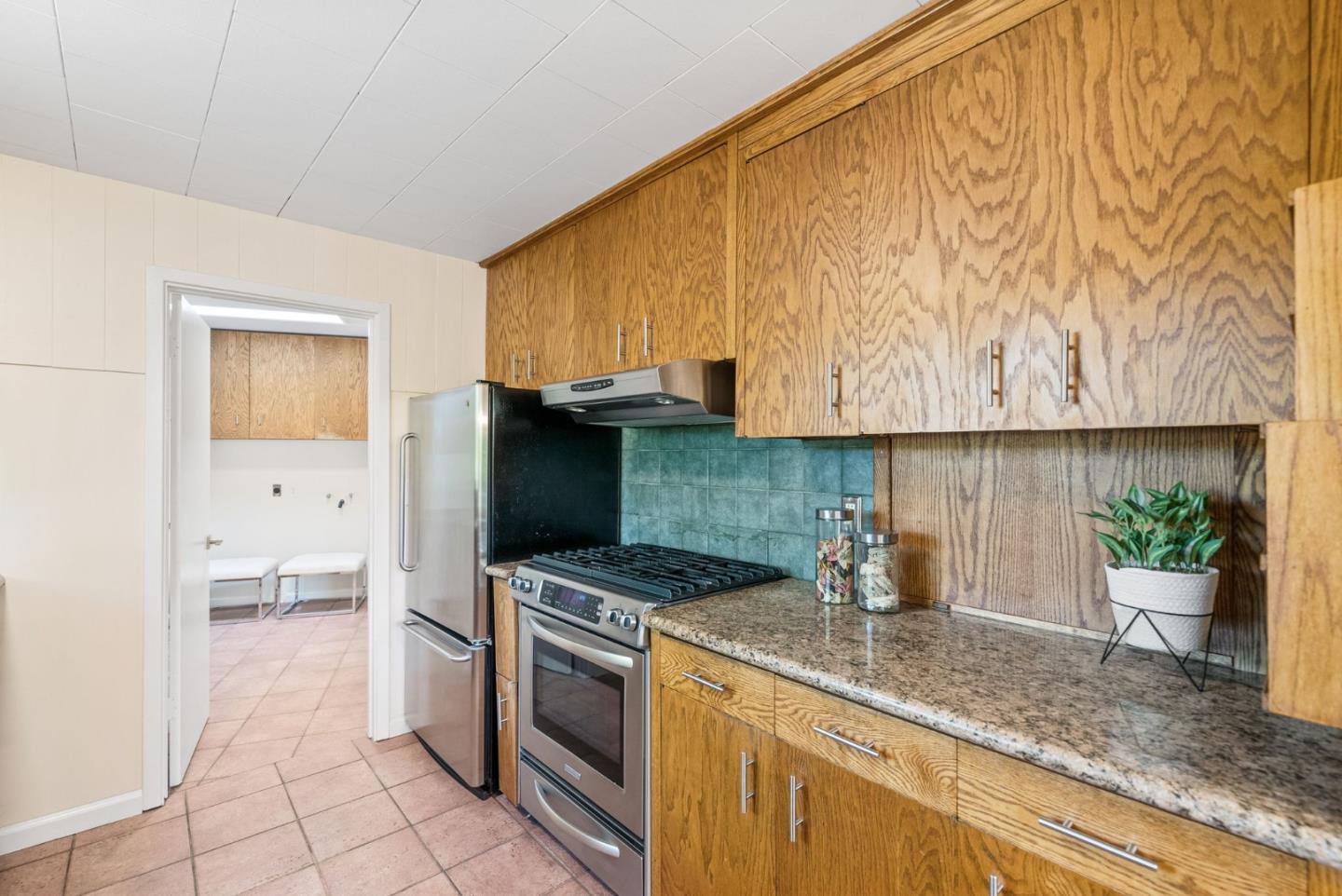 Detail Gallery Image 14 of 61 For 20243 Beatty Ridge Rd, Los Gatos,  CA 95033 - 3 Beds | 2/1 Baths