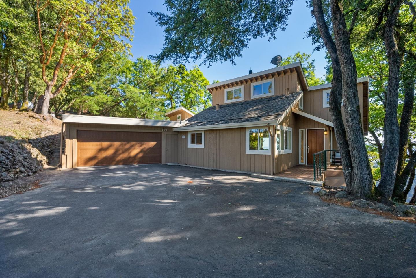 Detail Gallery Image 2 of 61 For 20243 Beatty Ridge Rd, Los Gatos,  CA 95033 - 3 Beds | 2/1 Baths